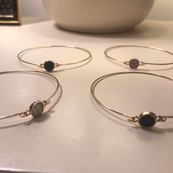 Stackable gold bracelets - Picture 6 of 8